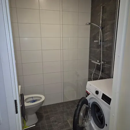 27m2 1-bedroom App, 8 Floor, Close To The Airpor, Train Station And Myyrmanni Shopping Center Apartament Vantaa